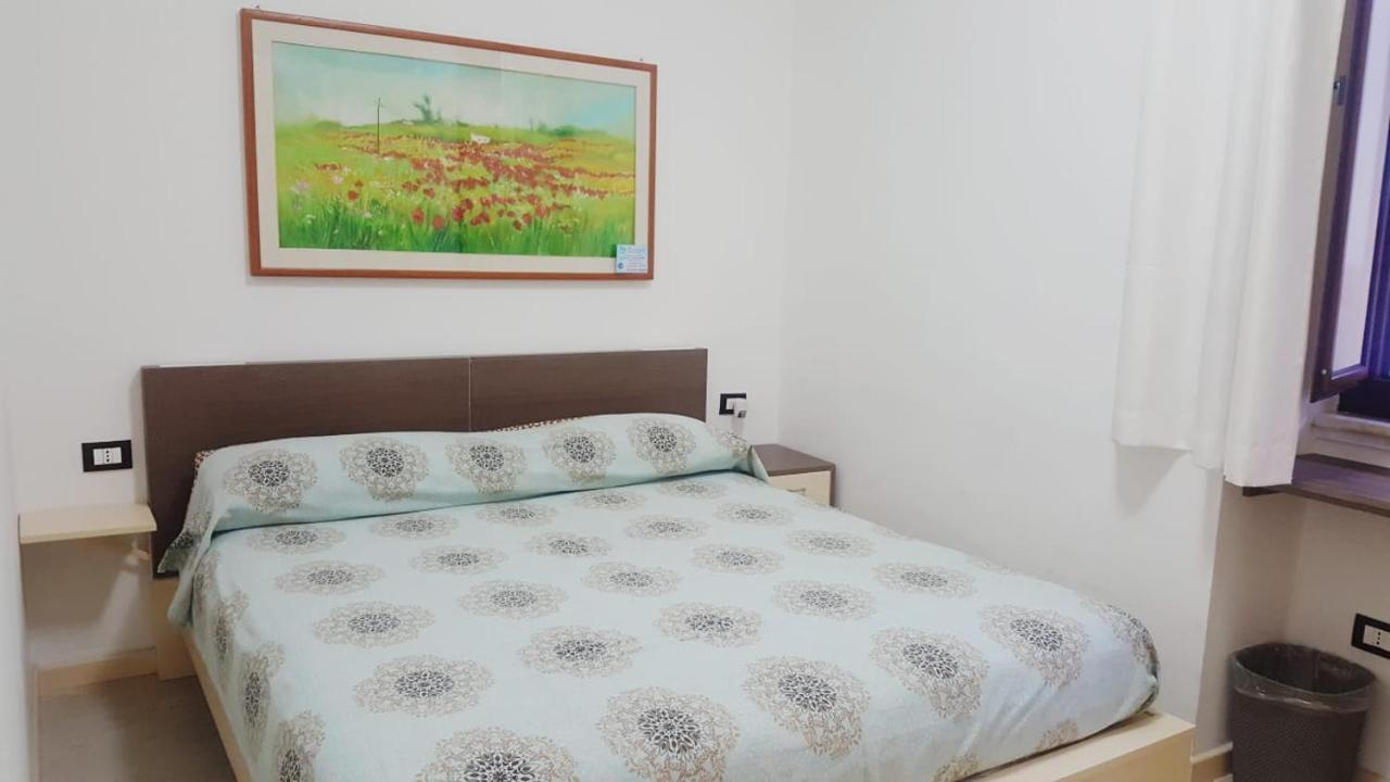 לינה וארוחת בוקר סאפרי Brezza Marina מראה חיצוני תמונה
